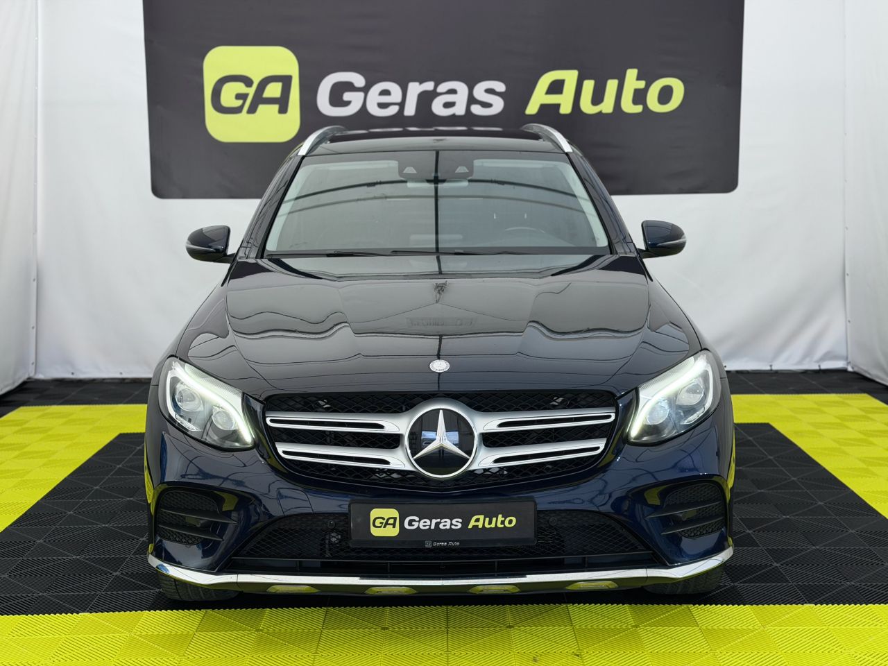 Mercedes-Benz GLC350 | 1