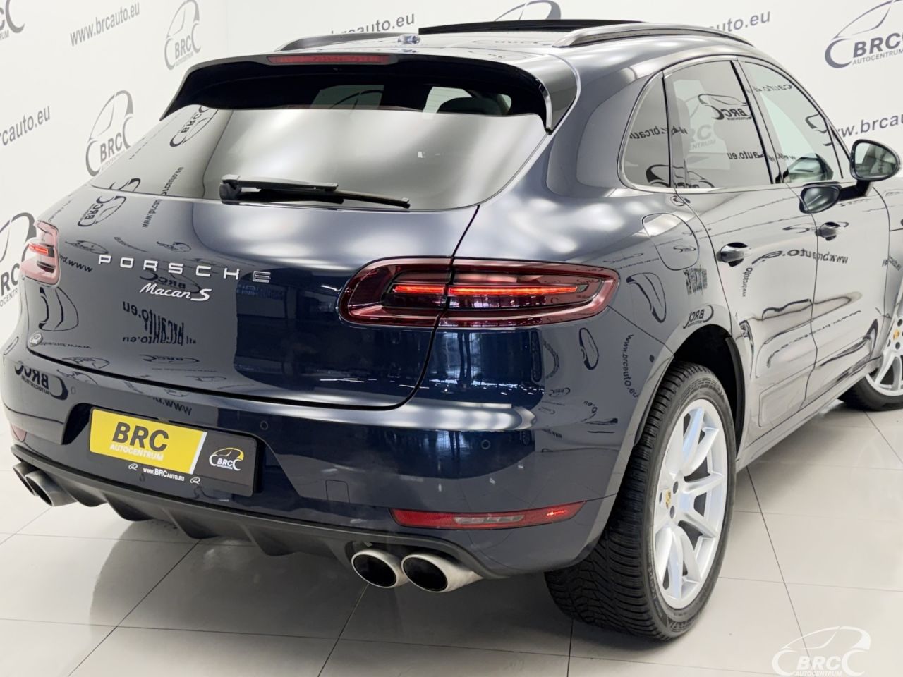 Porsche Macan | 44