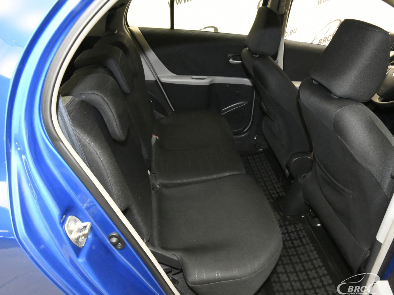 Toyota Yaris | 7