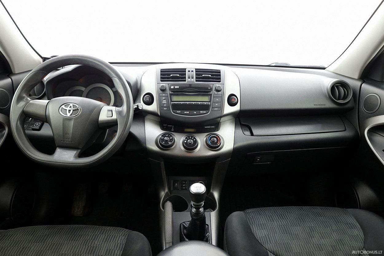 Toyota RAV4 | 4