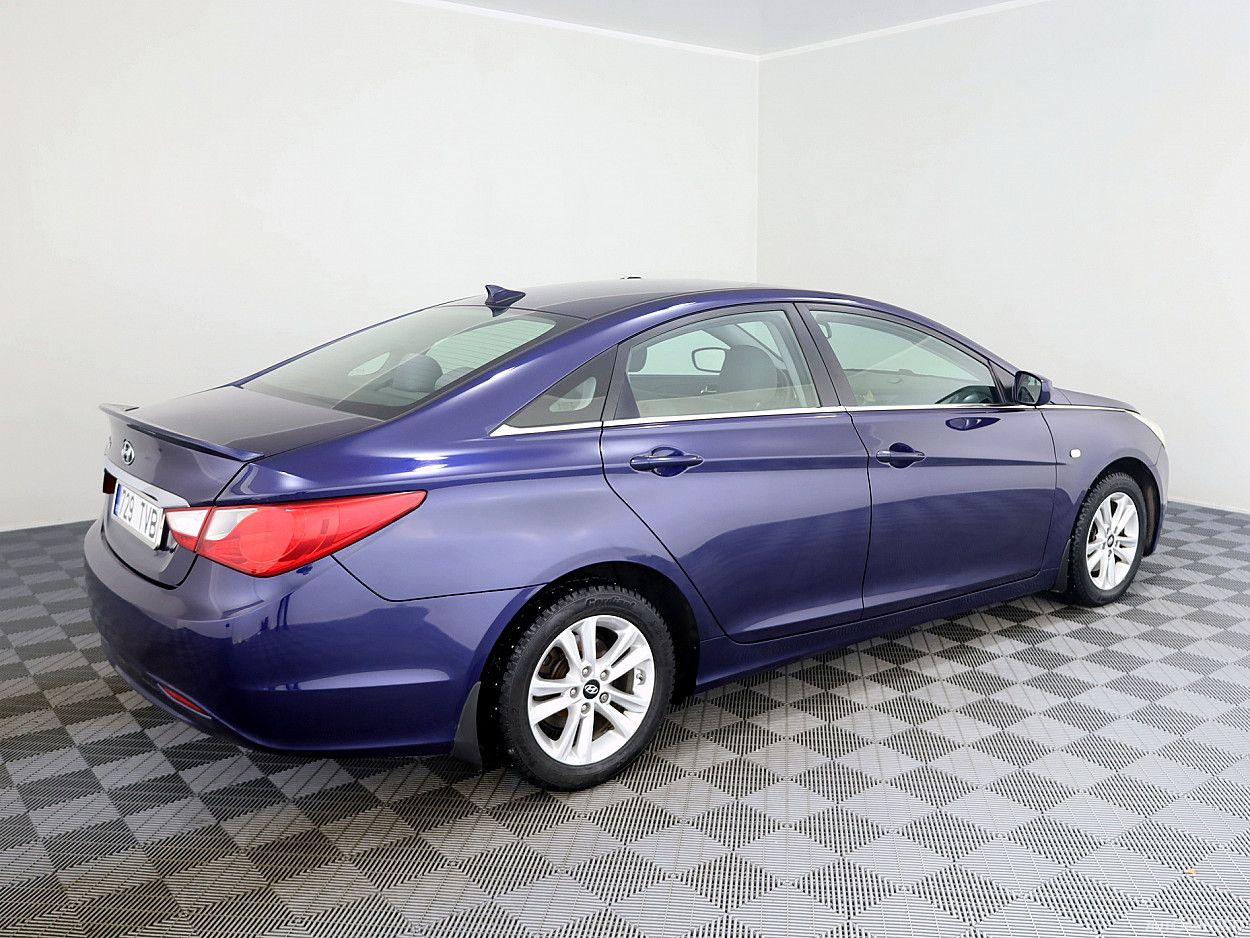 Hyundai Sonata | 2