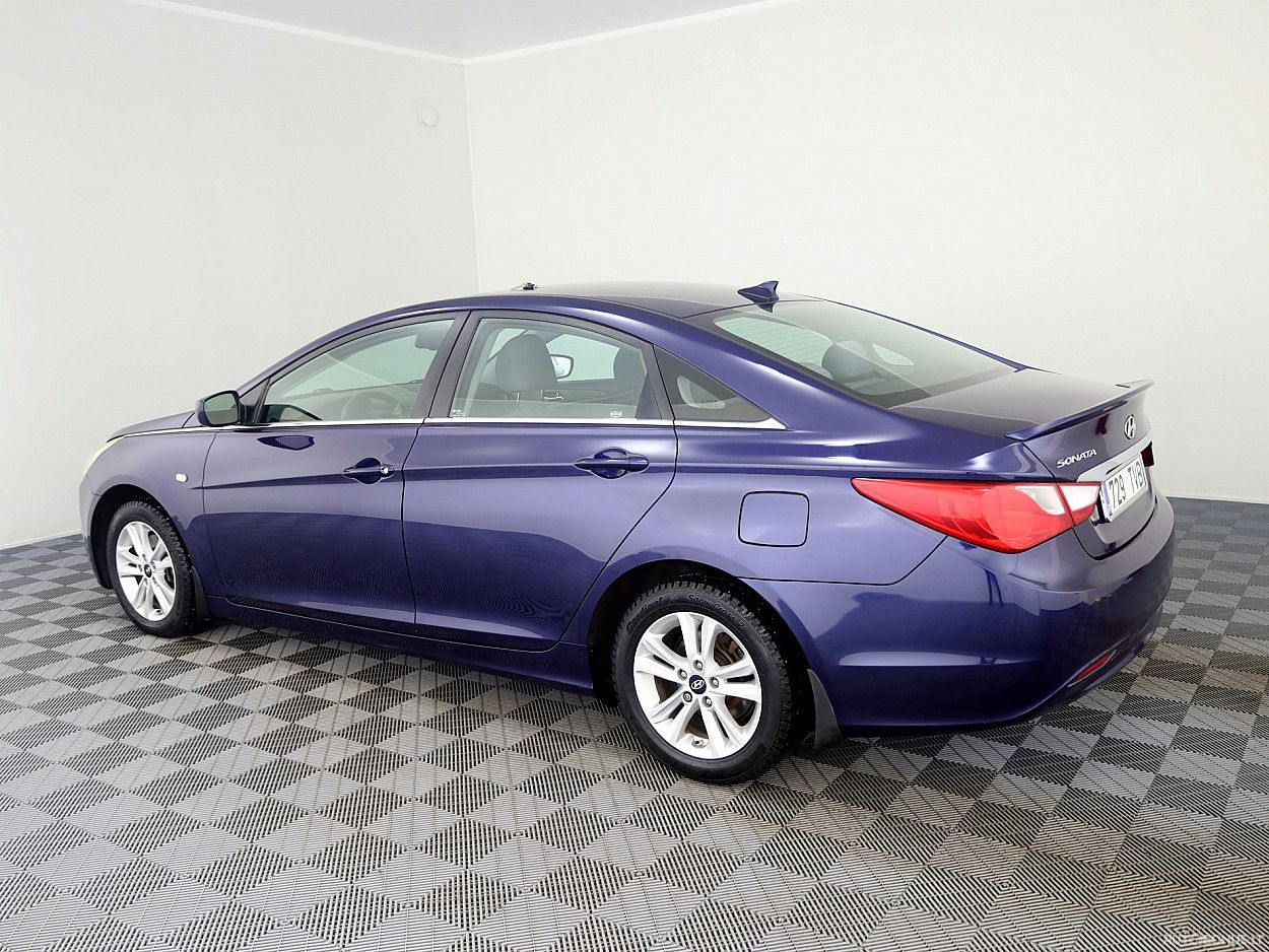Hyundai Sonata | 3