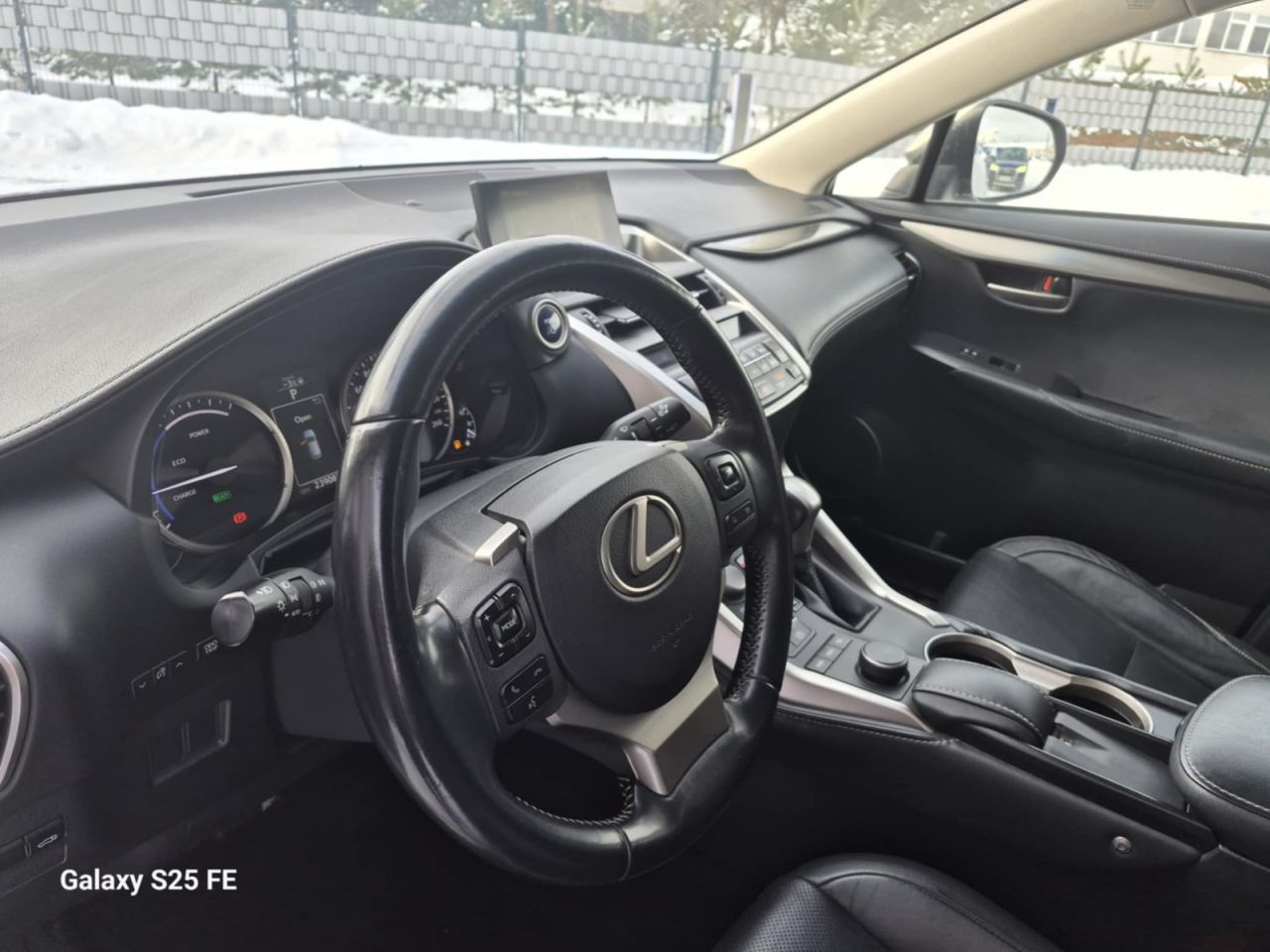 Lexus NX 300h | 8