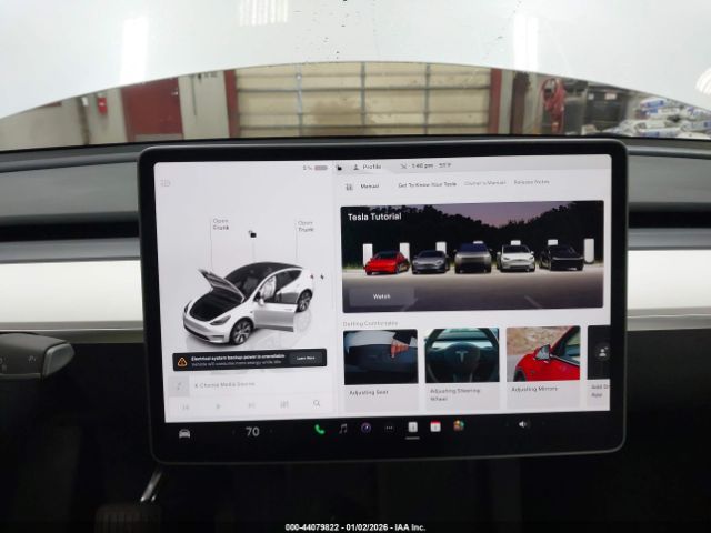 Tesla Model Y | 17