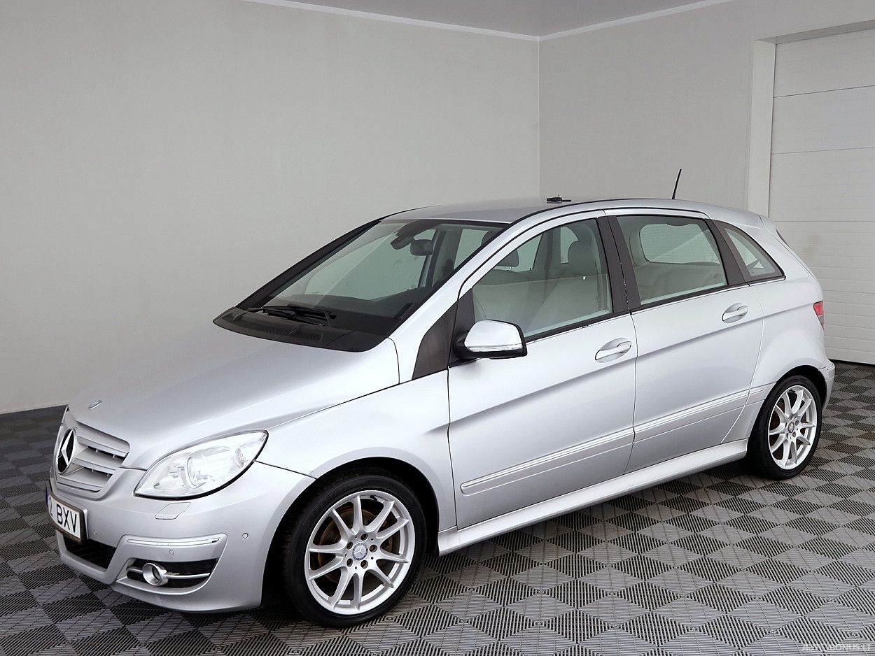 Mercedes-Benz B200 | 1