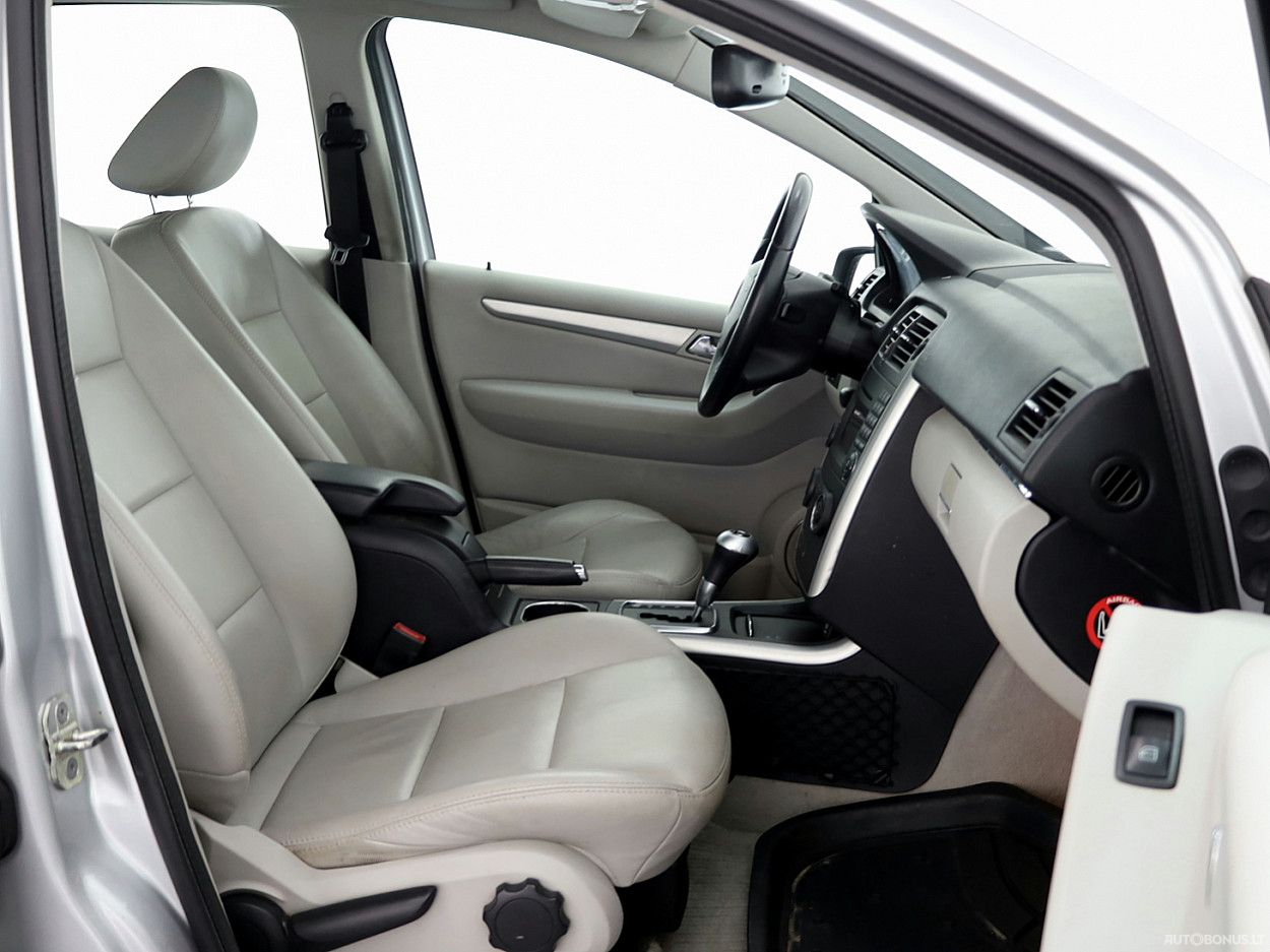 Mercedes-Benz B200 | 5