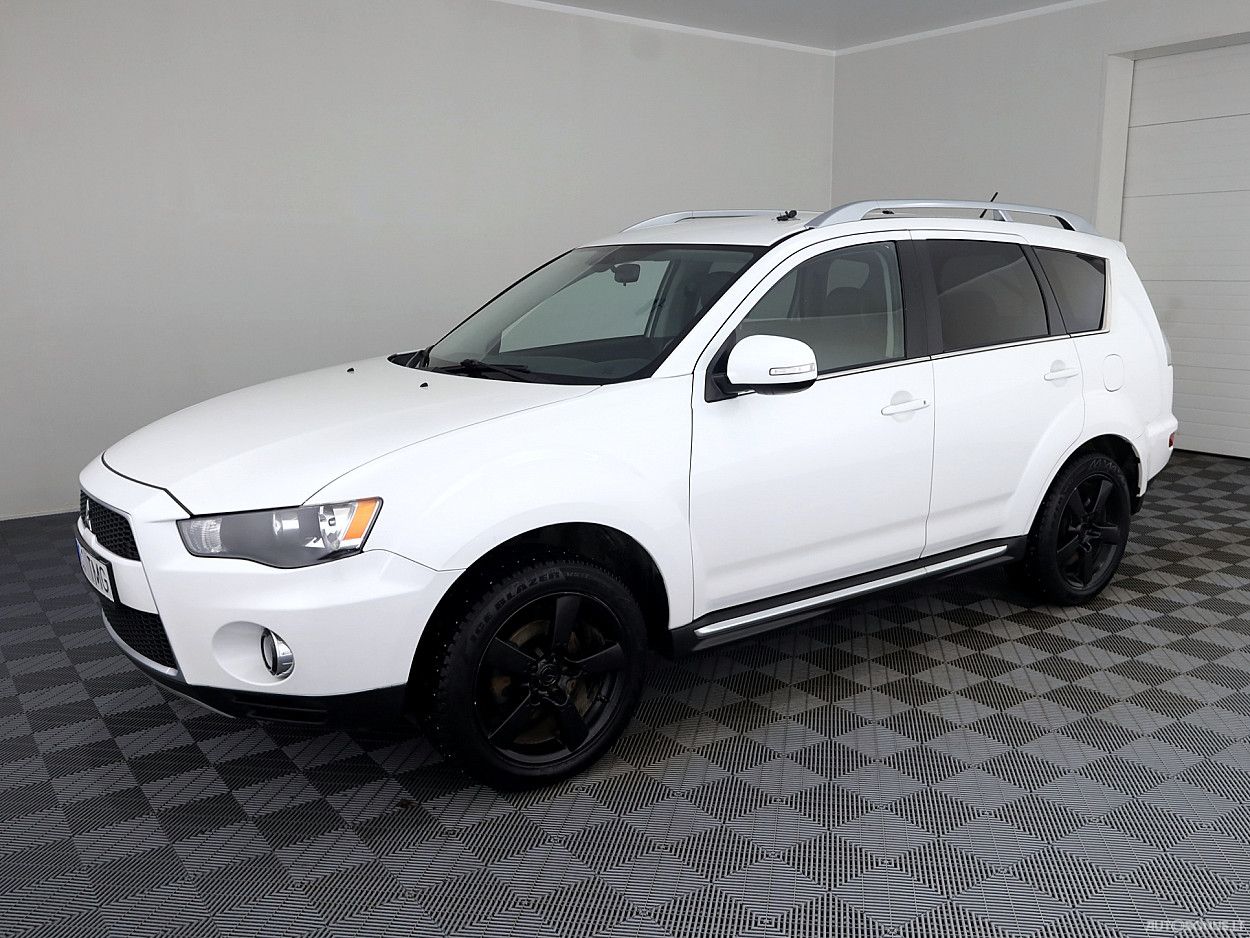 Mitsubishi Outlander | 1