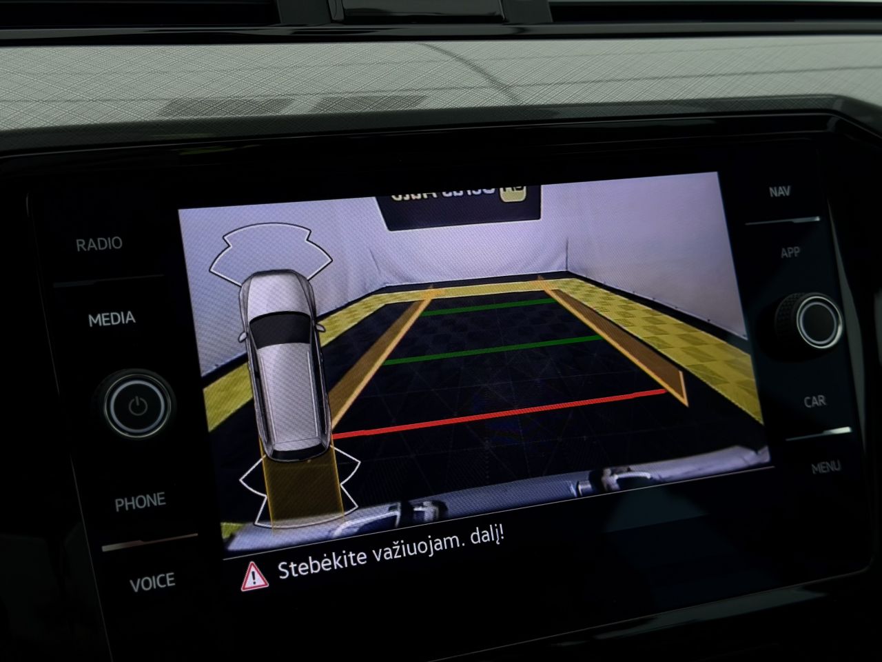 Volkswagen Passat | 24