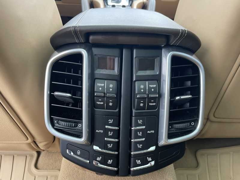 Porsche Cayenne | 14