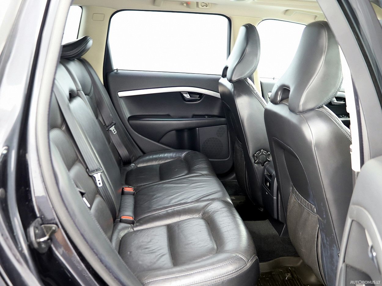 Volvo XC70 | 6