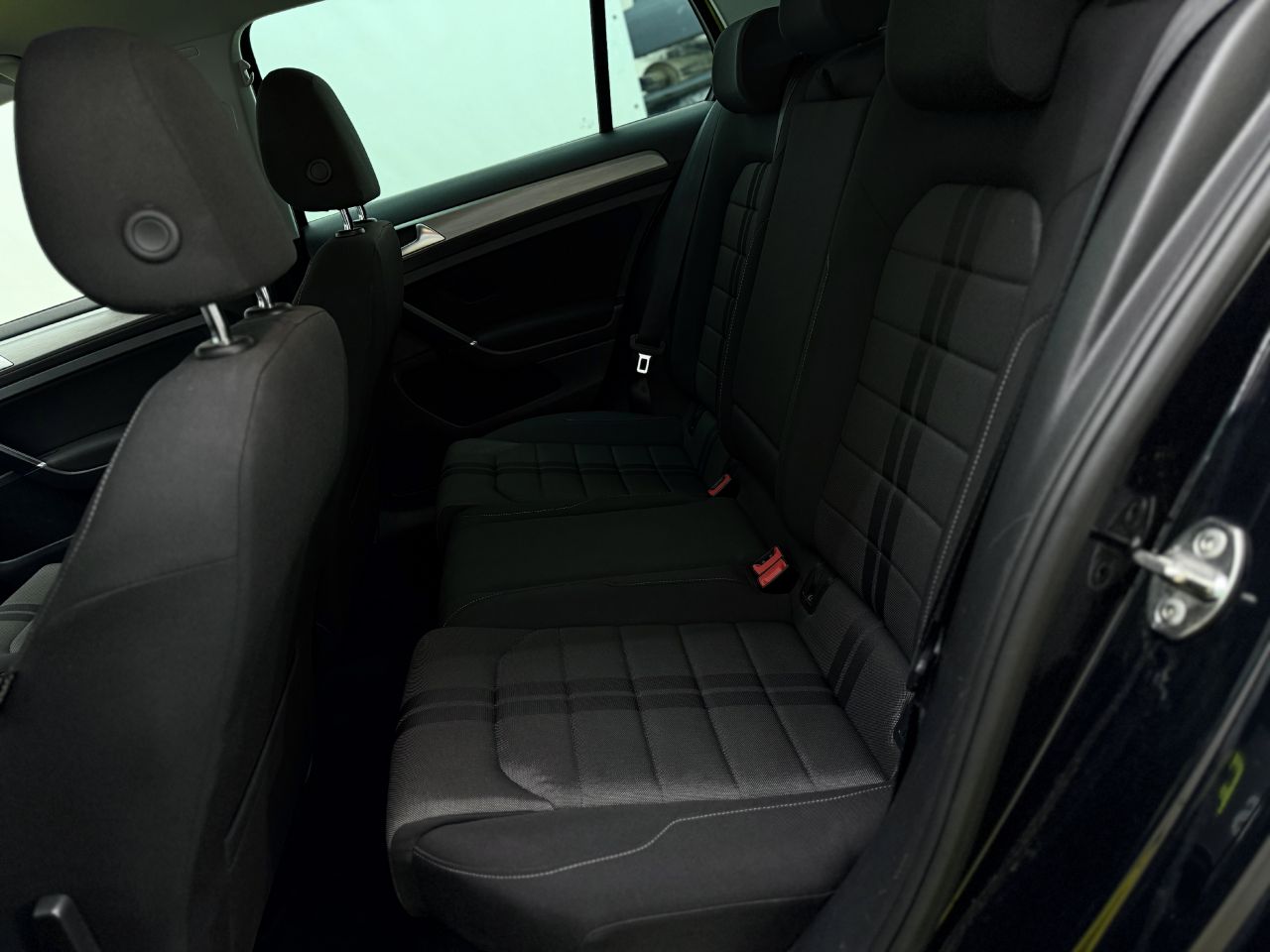 Volkswagen Golf | 10