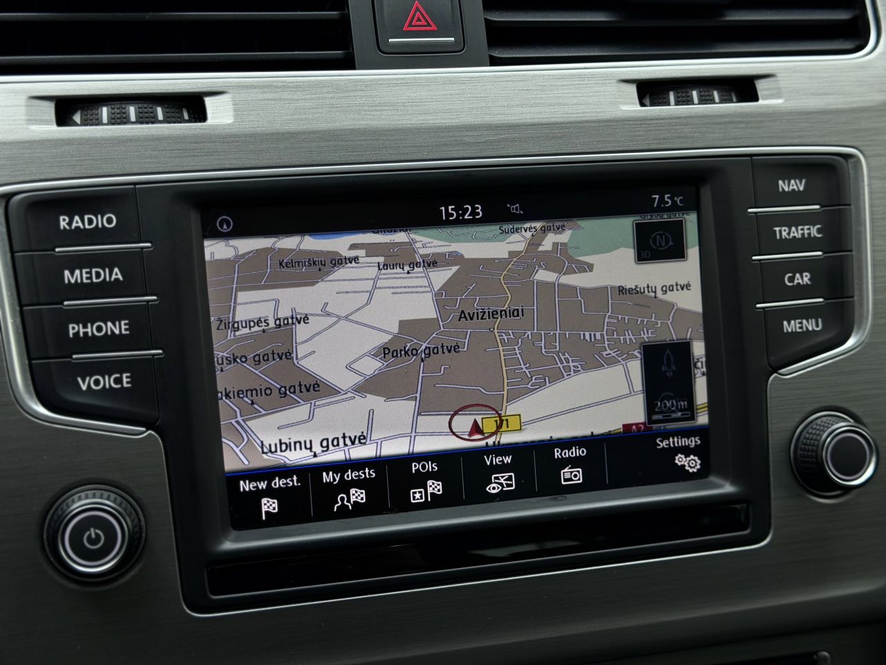 Volkswagen Golf | 23