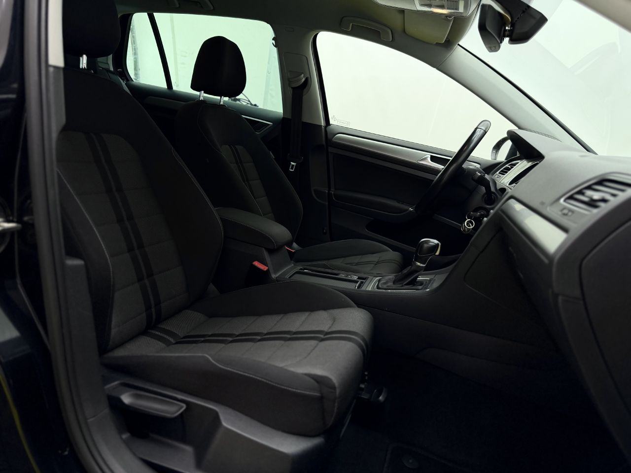 Volkswagen Golf | 13