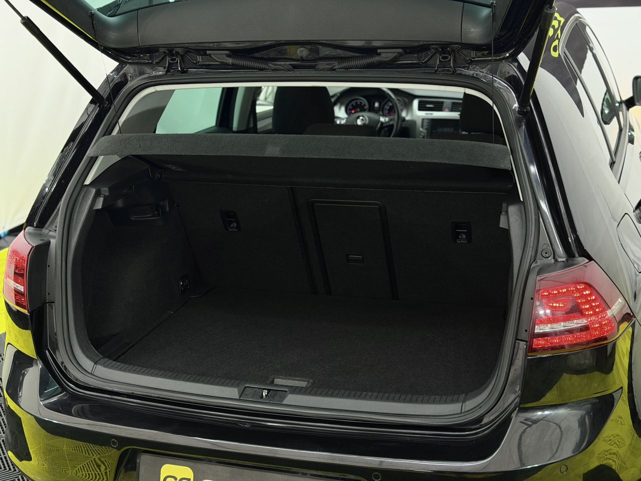 Volkswagen Golf | 11