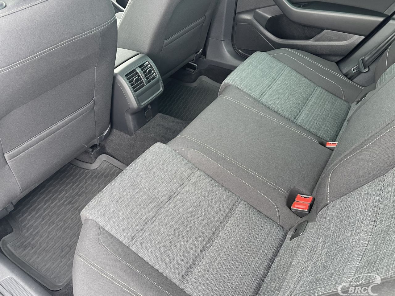 Volkswagen Passat | 10