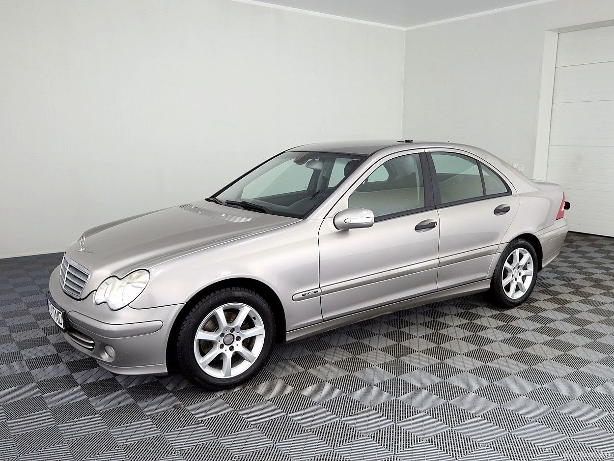 Mercedes-Benz C180 | 1