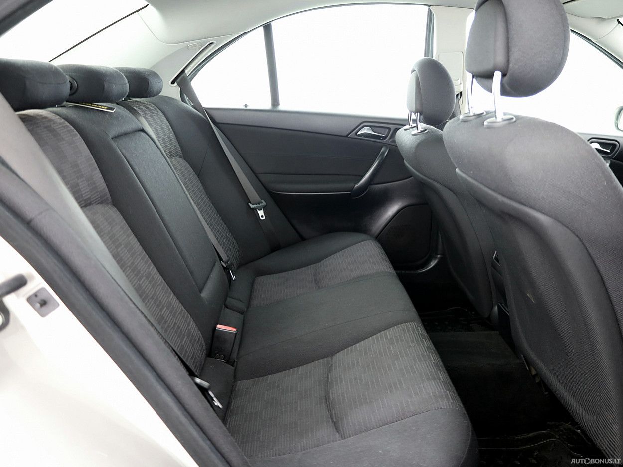 Mercedes-Benz C180 | 6