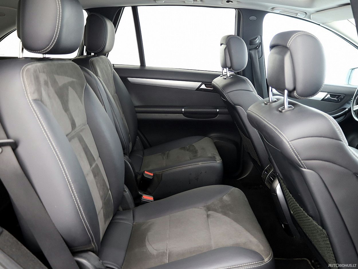 Mercedes-Benz R350 | 6