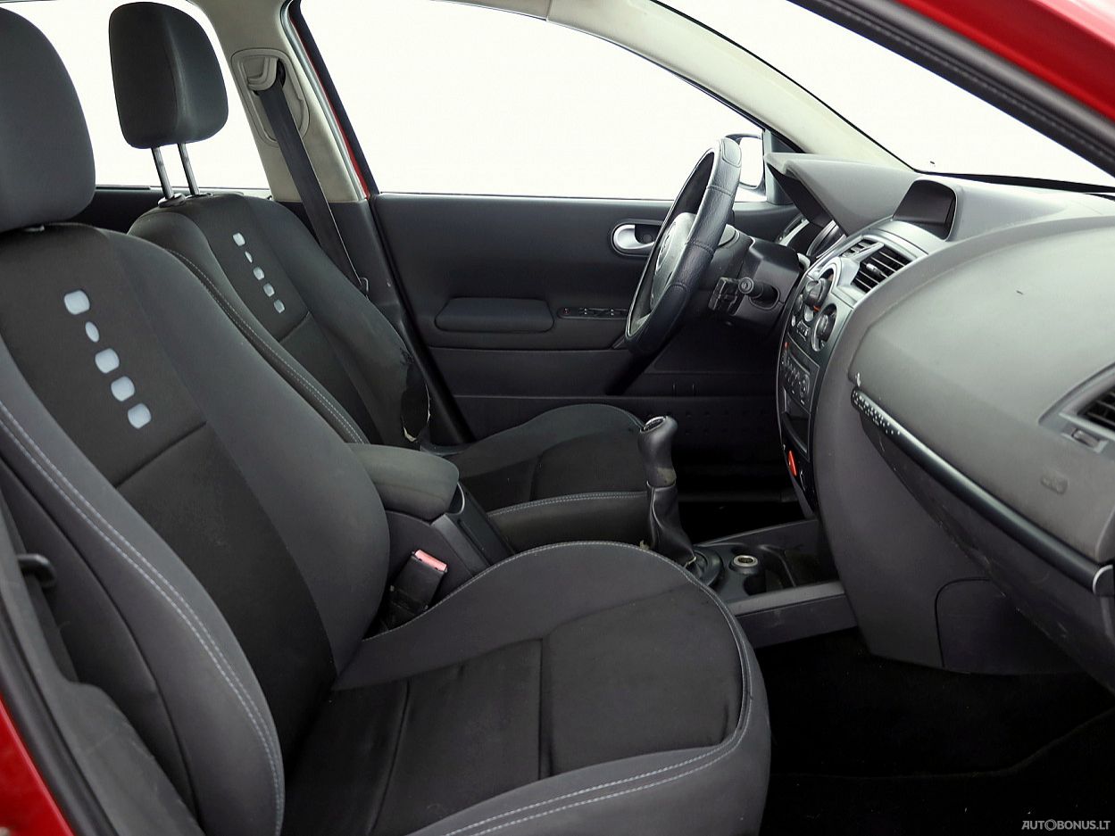 Renault Megane | 5