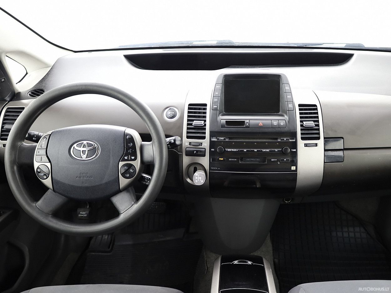 Toyota Prius | 4