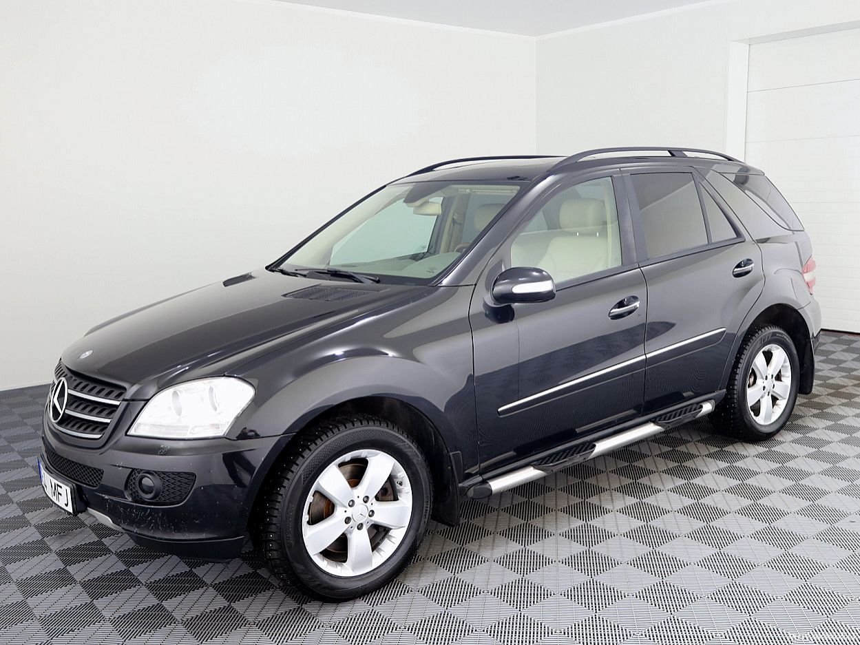 Mercedes-Benz ML500 | 1