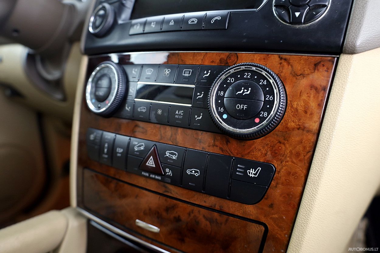 Mercedes-Benz ML500 | 8