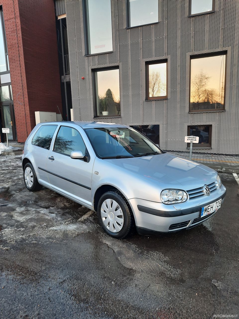 Volkswagen Golf | 9
