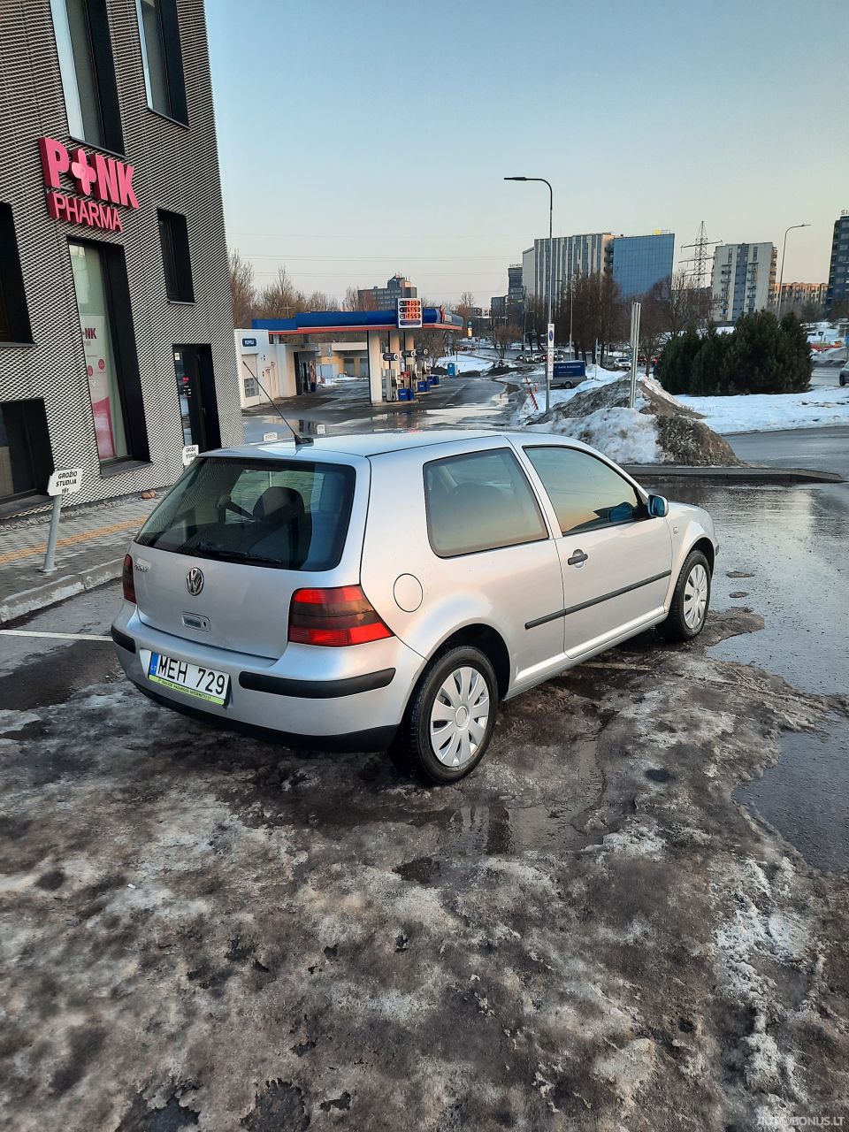 Volkswagen Golf | 3