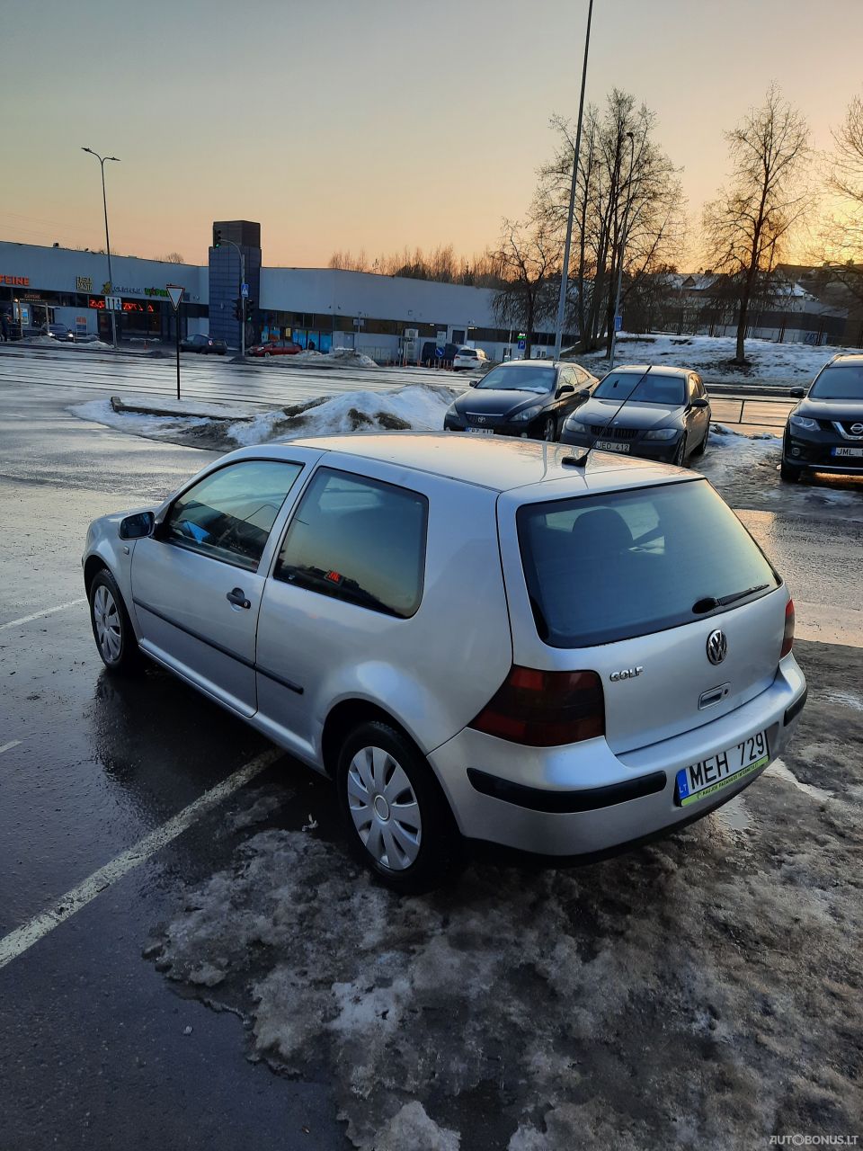 Volkswagen Golf | 8