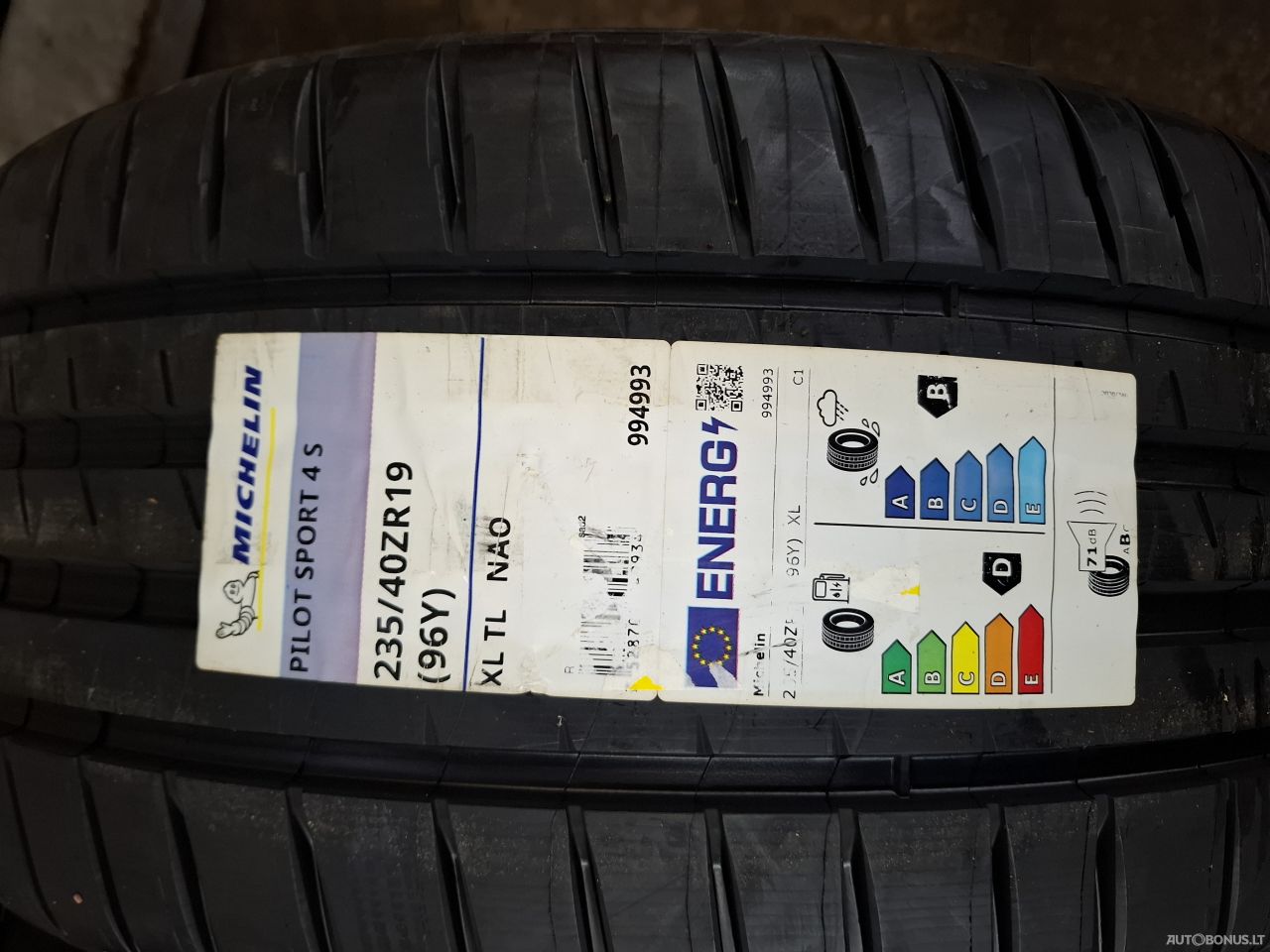 Michelin 235/40R19 summer tyres | 1