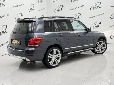 Mercedes-Benz GLK350 | 1