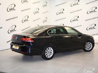 Volkswagen Passat | 1