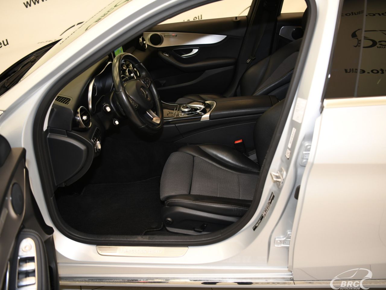 Mercedes-Benz C220 | 23