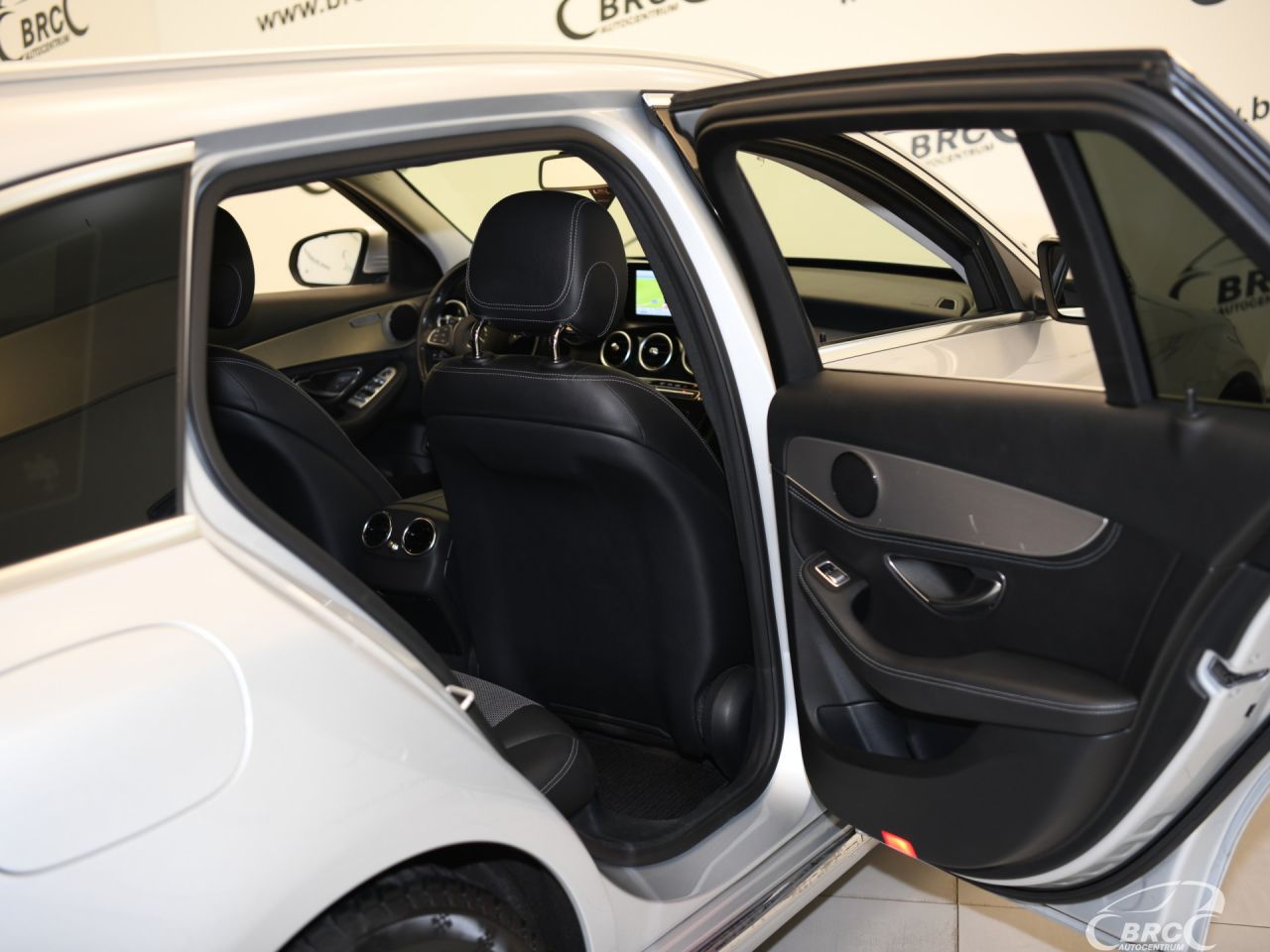 Mercedes-Benz C220 | 14