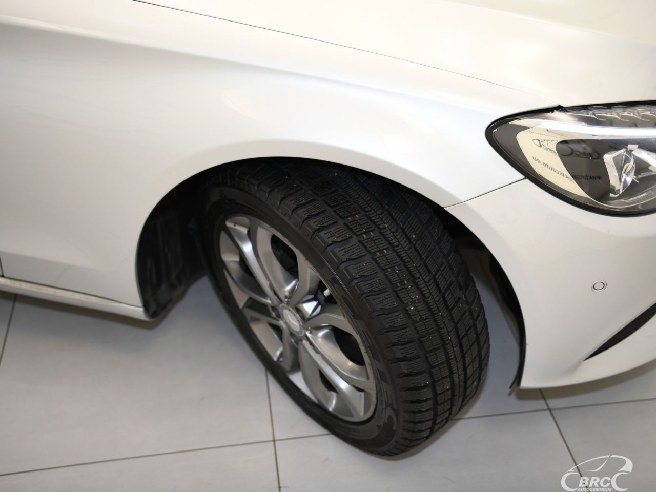 Mercedes-Benz C220 | 44