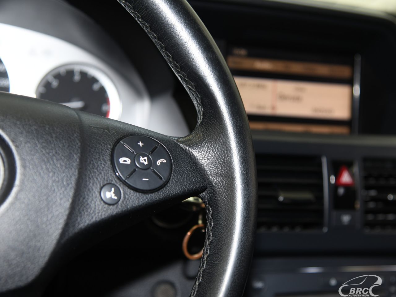 Mercedes-Benz GLK220 | 28