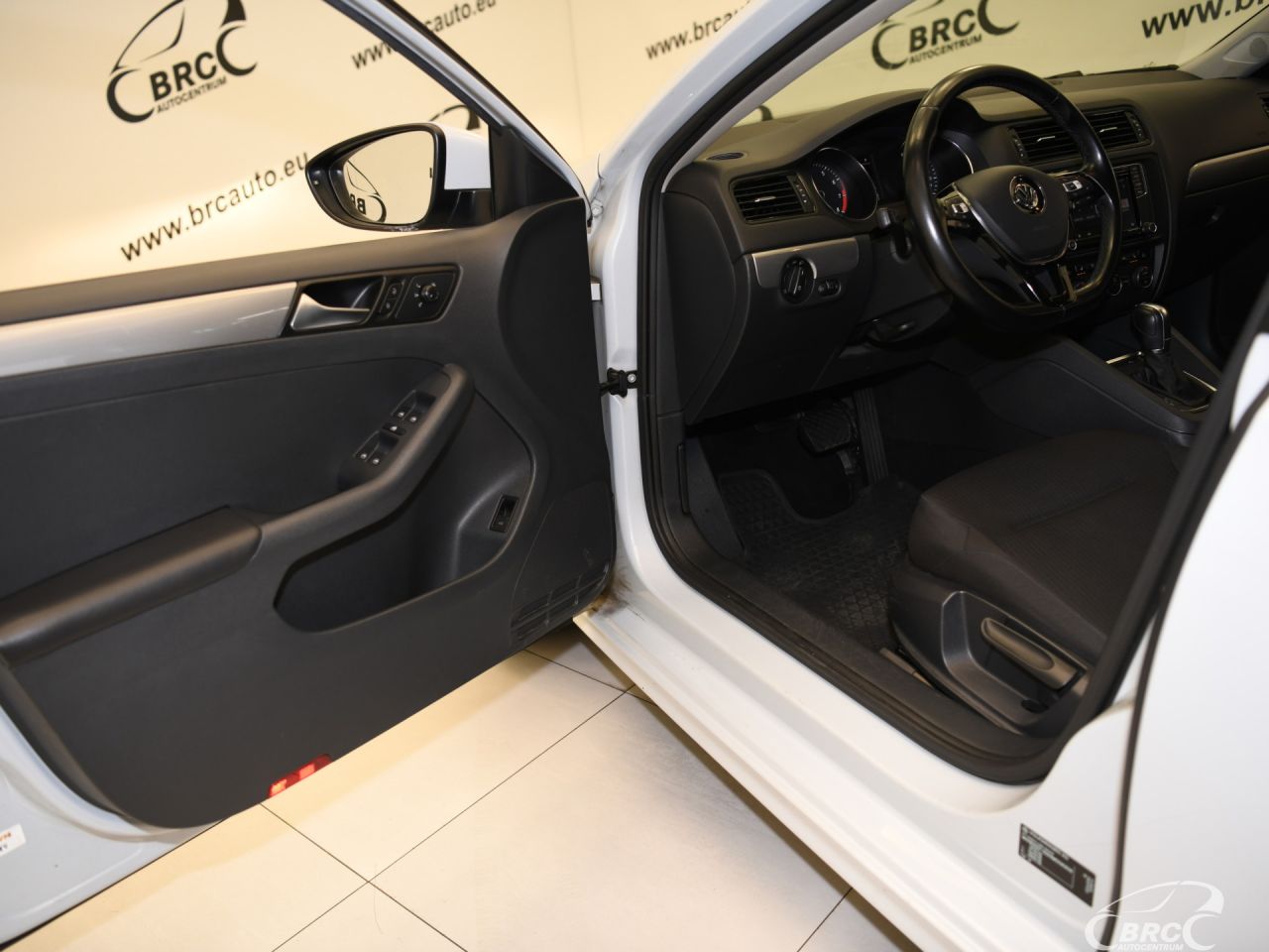 Volkswagen Jetta | 17