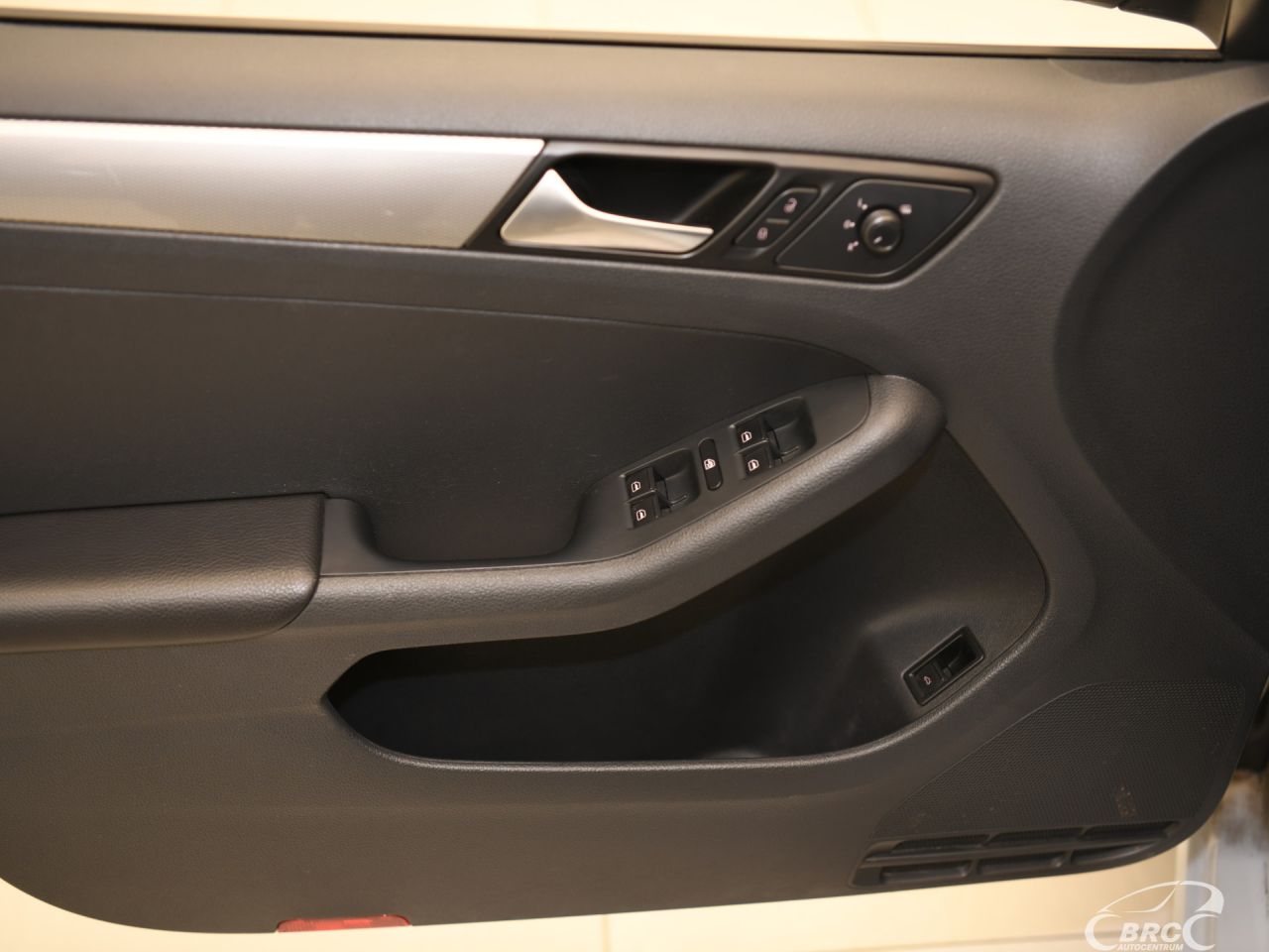 Volkswagen Jetta | 18