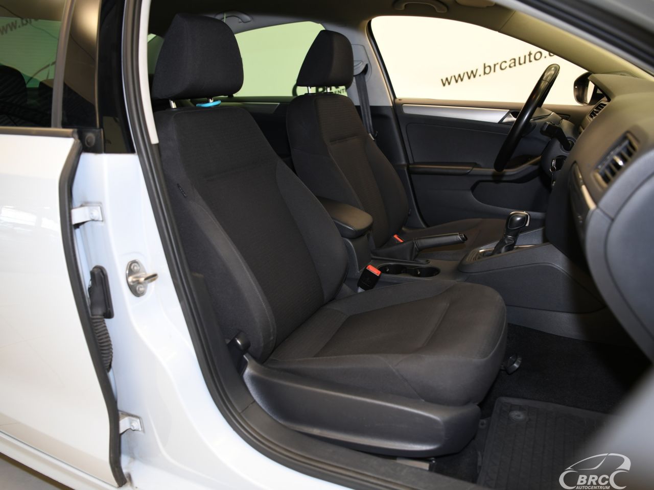 Volkswagen Jetta | 6