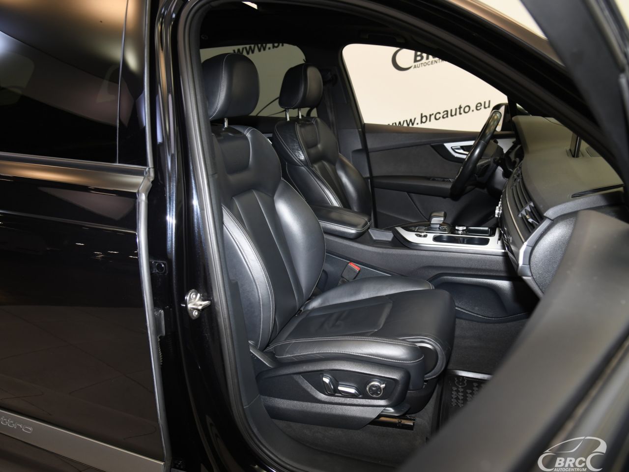 Audi Q7 | 6