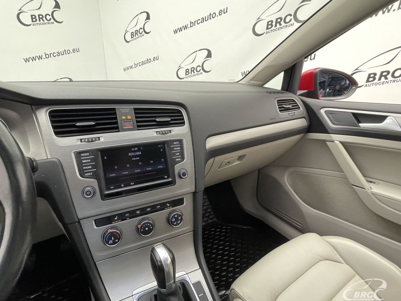 Volkswagen Golf | 26