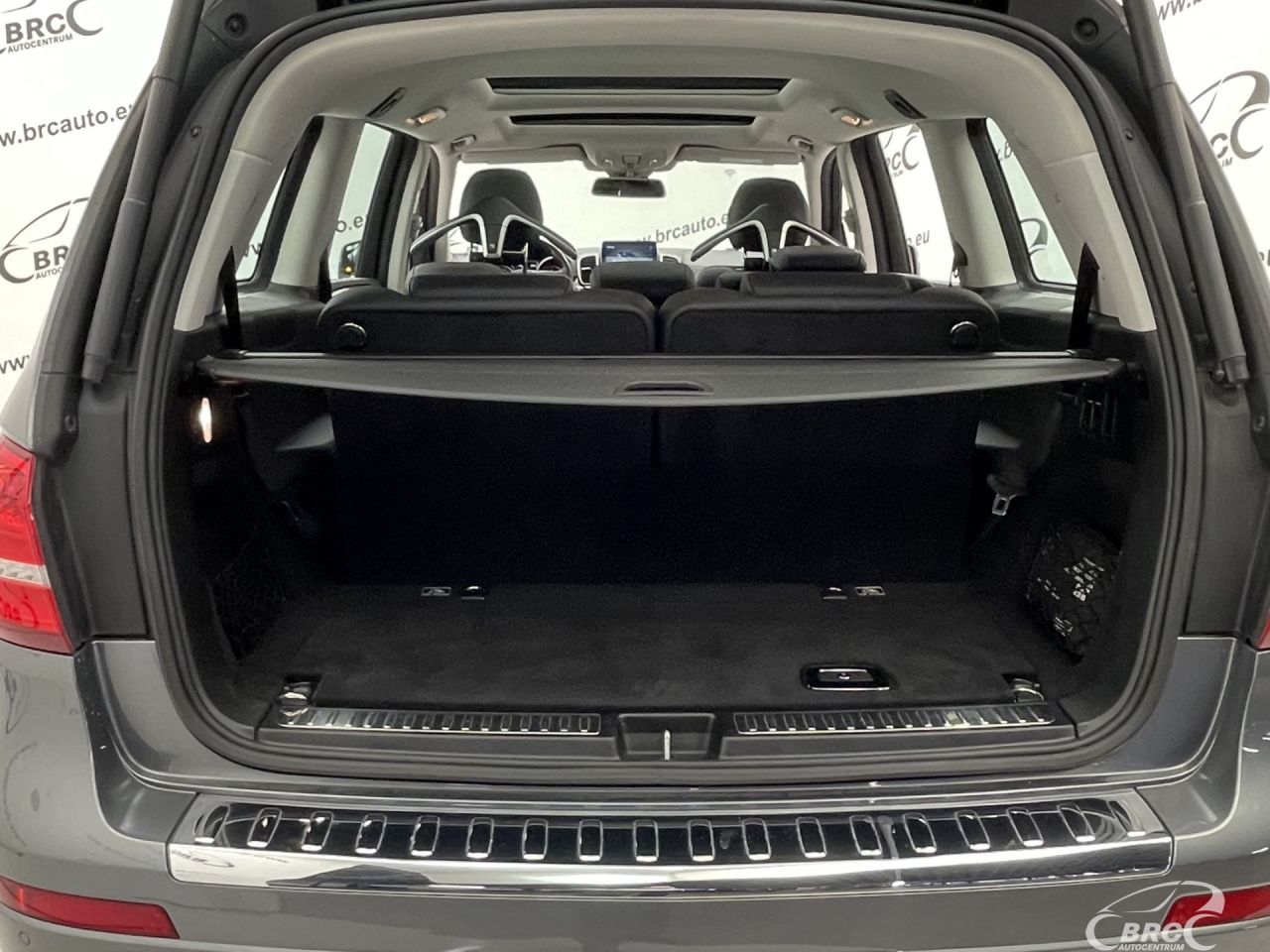 Mercedes-Benz GLS350 | 49