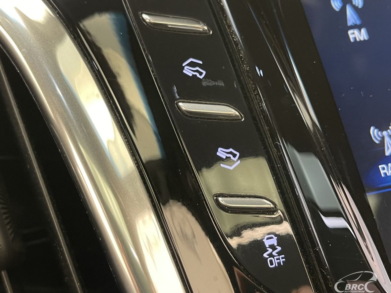 Cadillac Escalade | 38