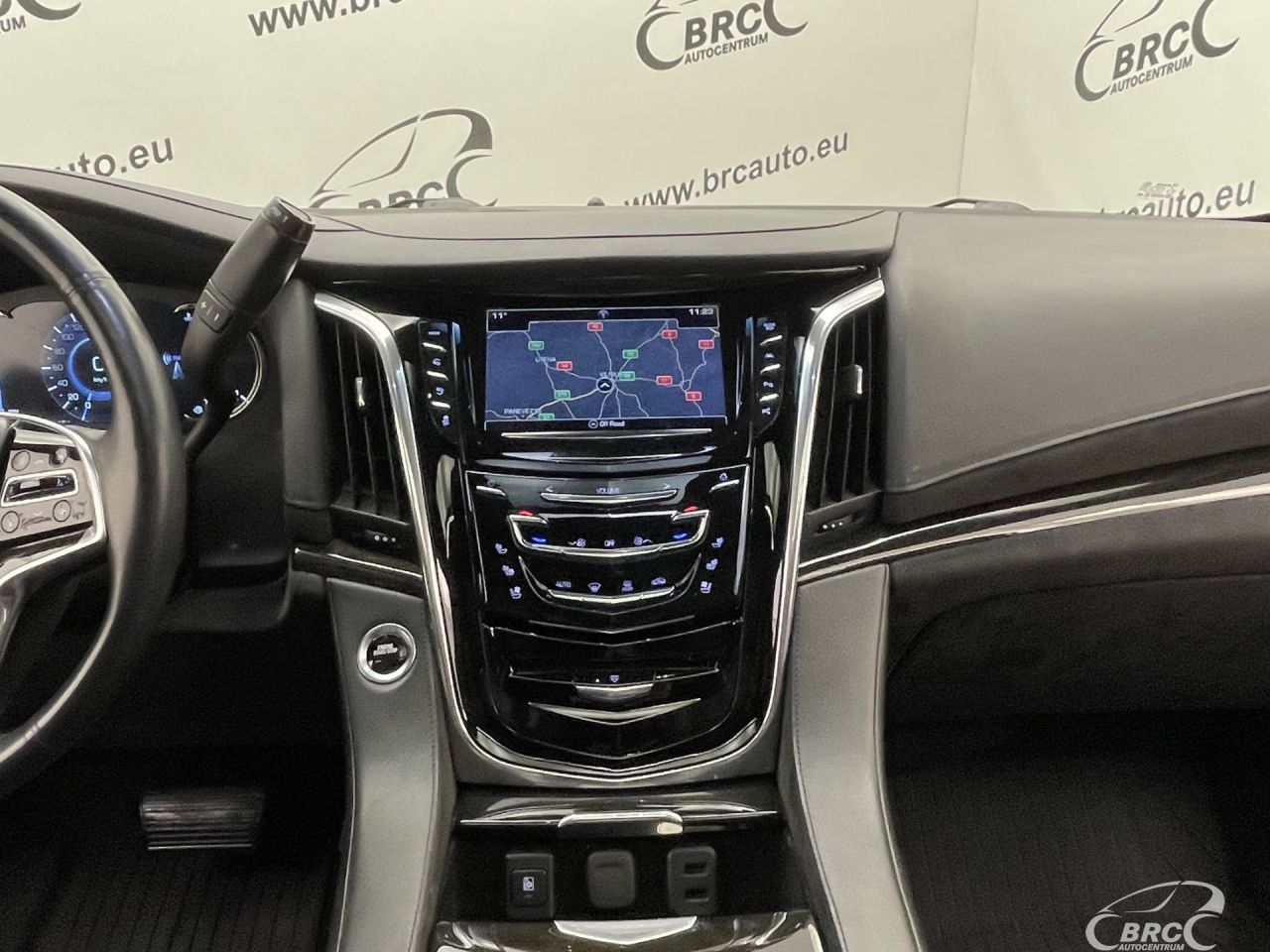 Cadillac Escalade | 17