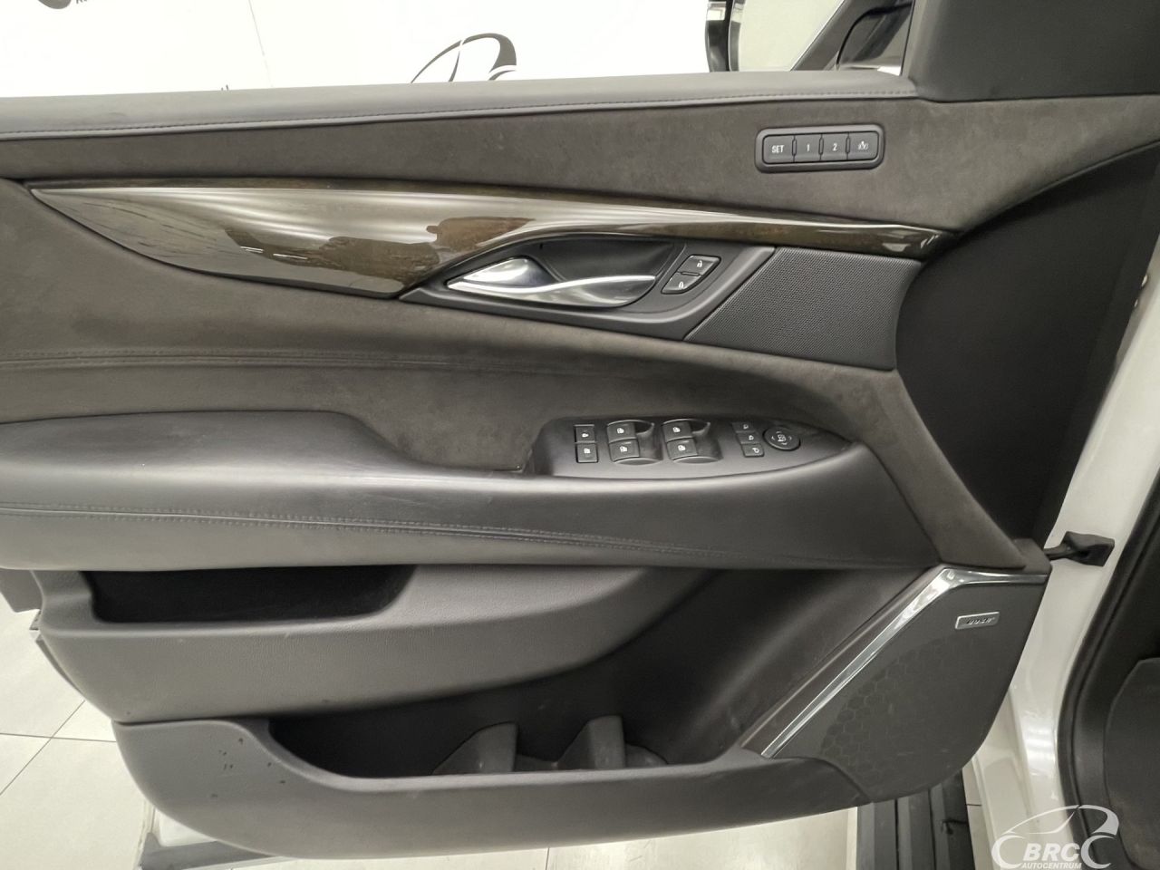 Cadillac Escalade | 21