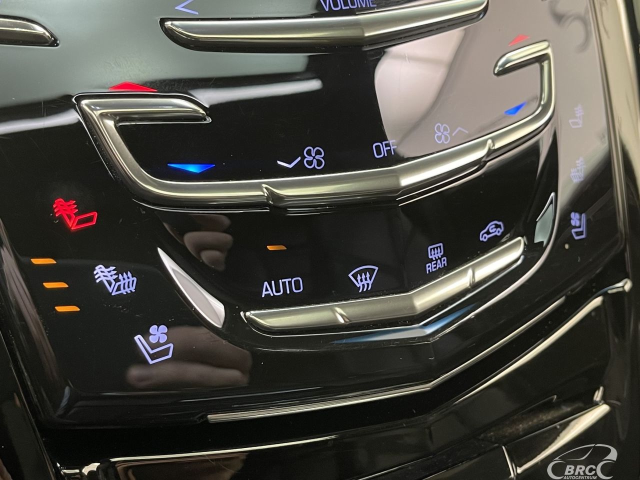 Cadillac Escalade | 37