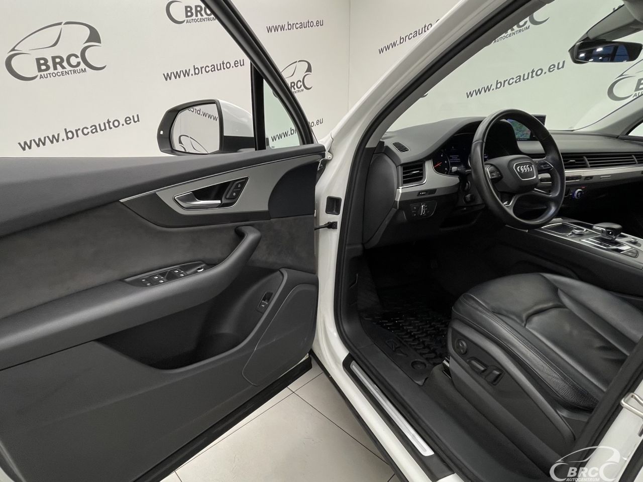 Audi Q7 | 15