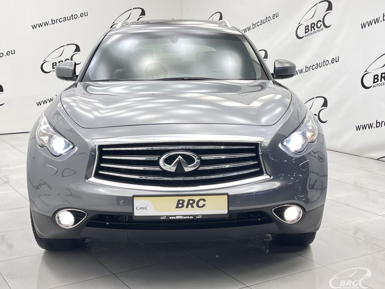 Infiniti QX70 | 50