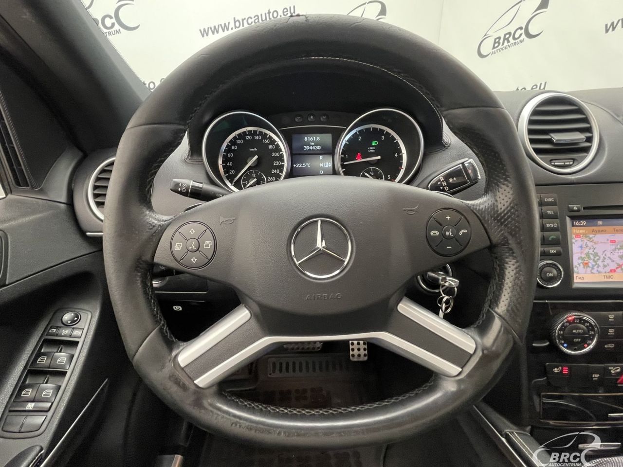 Mercedes-Benz ML350 | 26