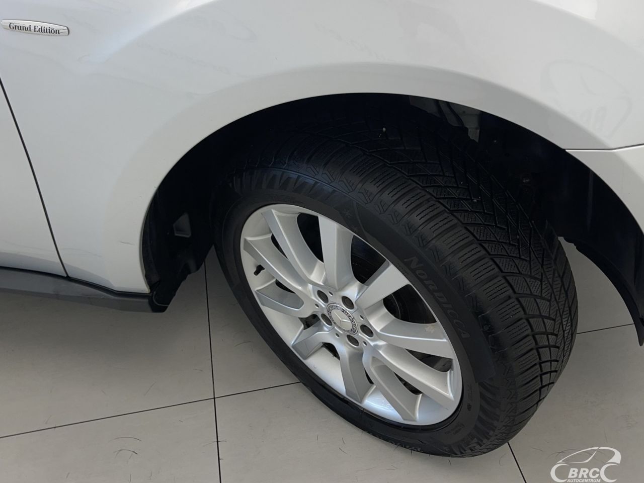 Mercedes-Benz ML350 | 38